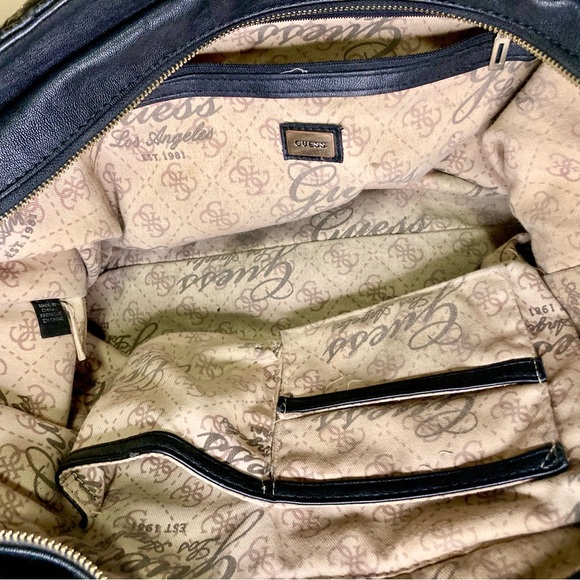 Black Guess Purse - Picture 5 of 6